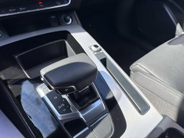 2025 Audi Q5 Premium - Photo 29