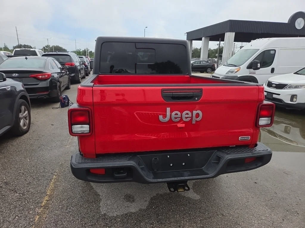 Used 2021 Red Jeep Overland image 2