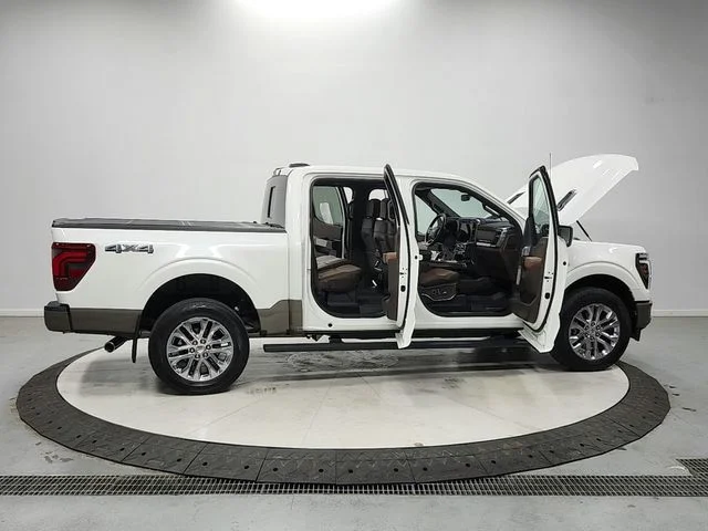 Used 2025 White Ford King Ranch image 16
