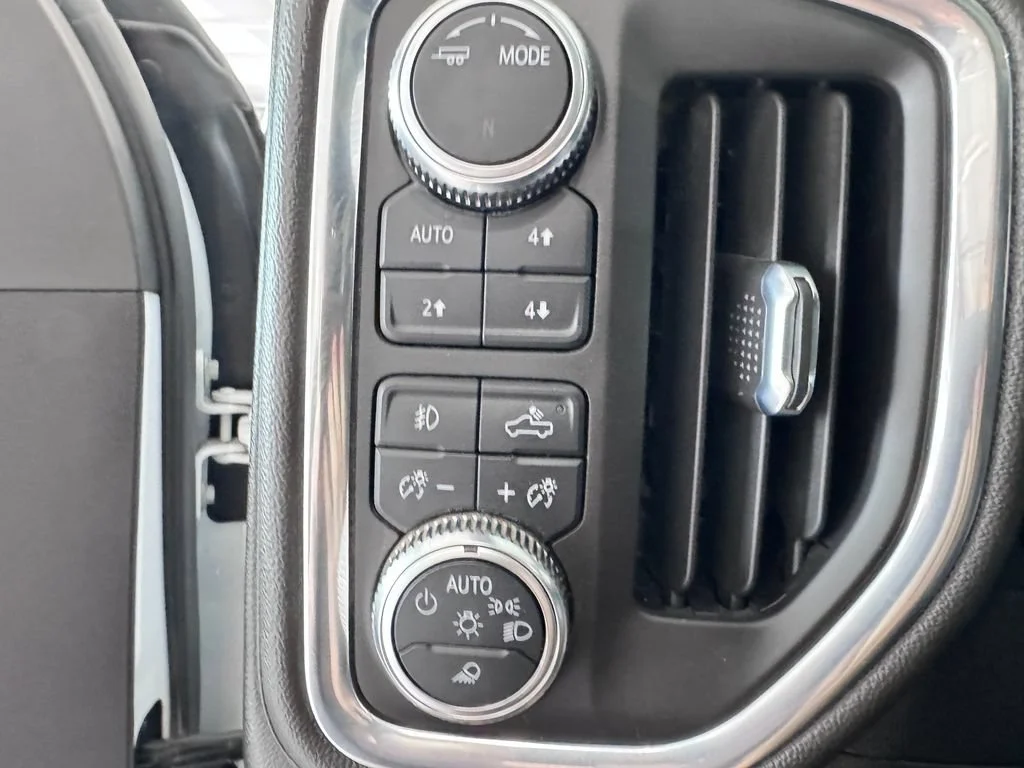 2022 GMC Sierra 2500HD AT4 - Photo 25