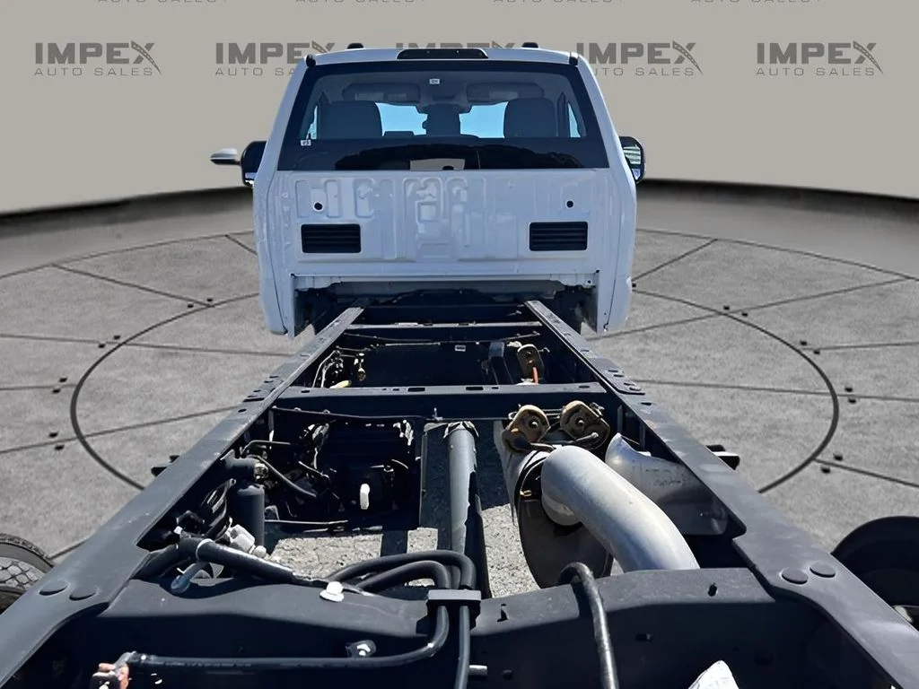 Used 2025 White Ford XL image 45