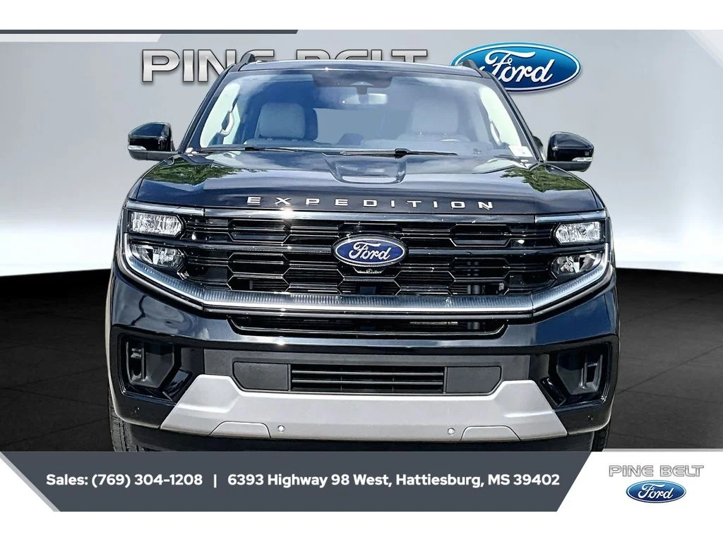 Used 2025 Agate Black Metallic Ford Platinum image 3