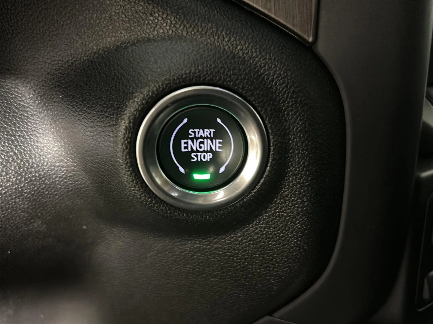 Used 2021 Summit White GMC AT4 image 28