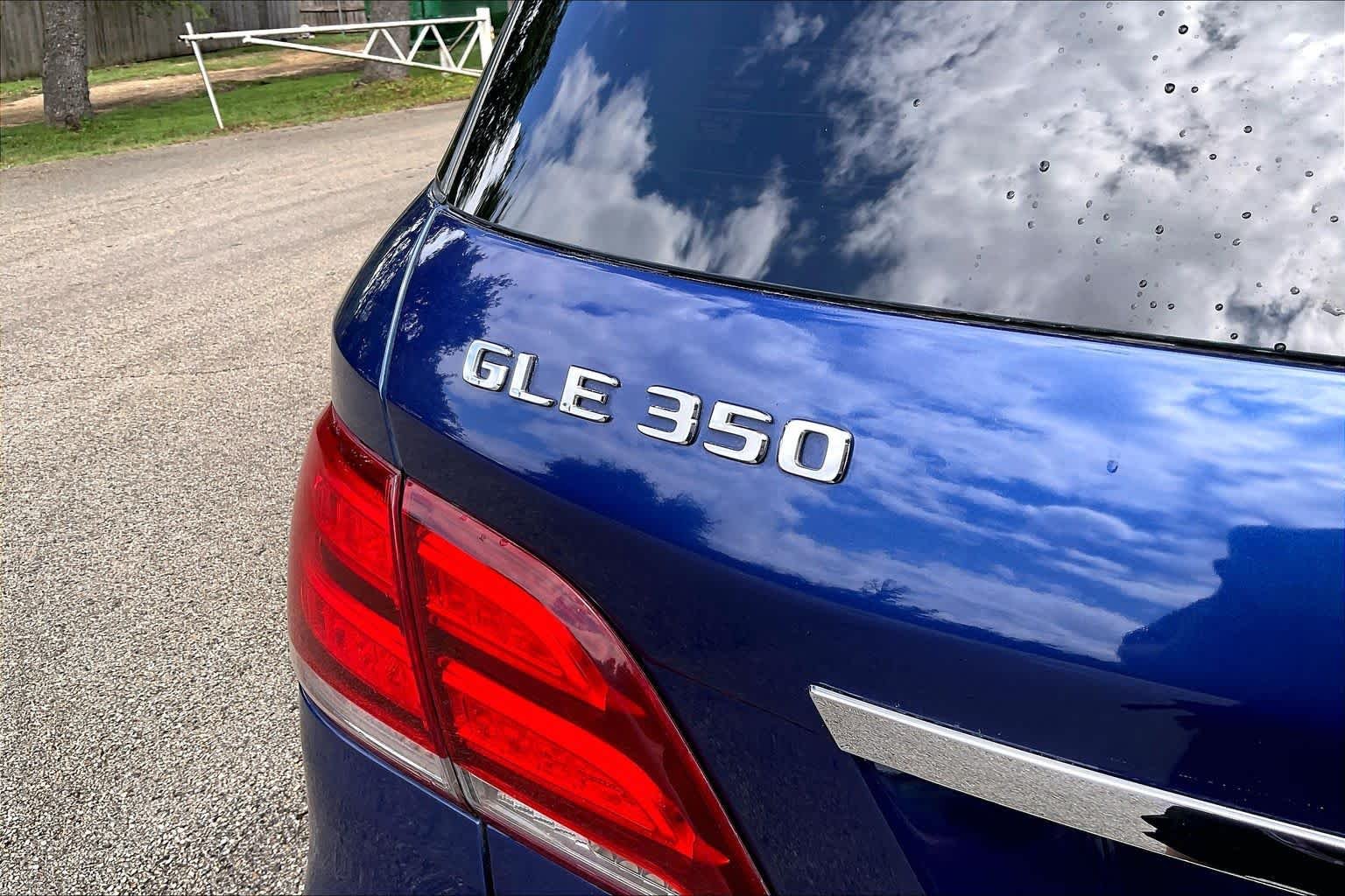 Used 2017 Brilliant Blue Metallic Mercedes-Benz GLE 350 image 30