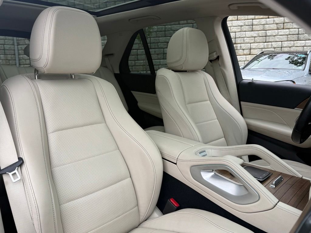 Certified Used 2022 Blue Mercedes-Benz GLE 350 image 29