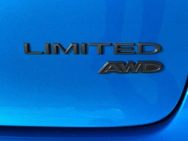 New 2026 Hydro Blue Pearl-Coat Exterior Paint Chrysler Limited image 42
