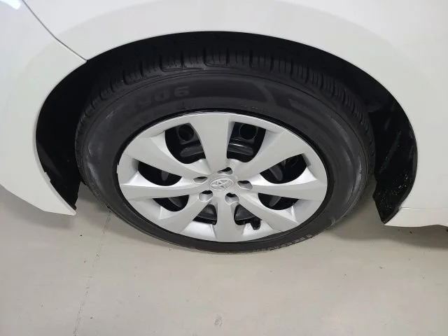 Used 2024 Ice Cap Toyota LE image 33