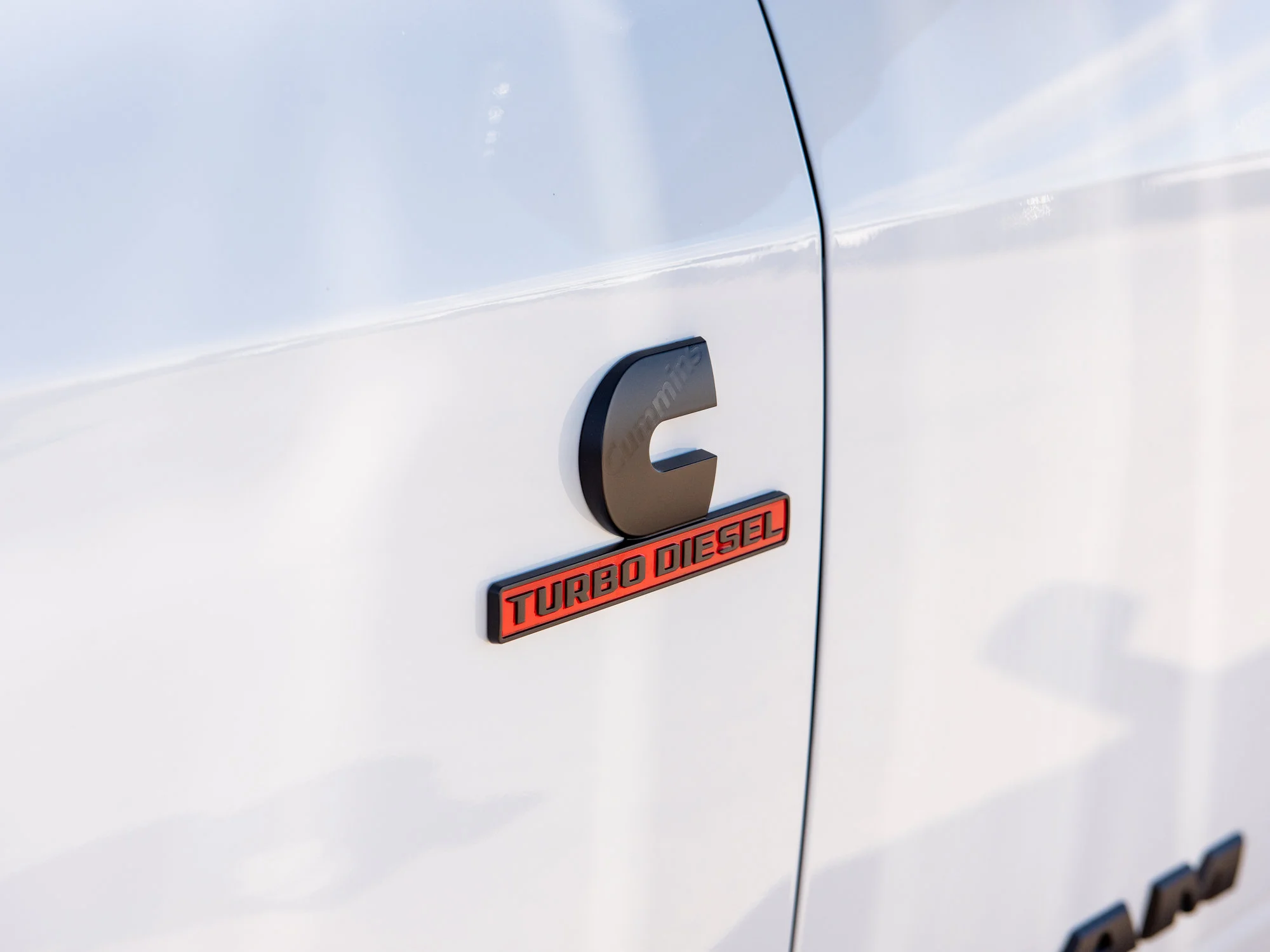 New 2027 White RAM Laramie Night* Mega Cab 4x4, Sunroof, Harman/Kardon, Pwr Running Boards image 2