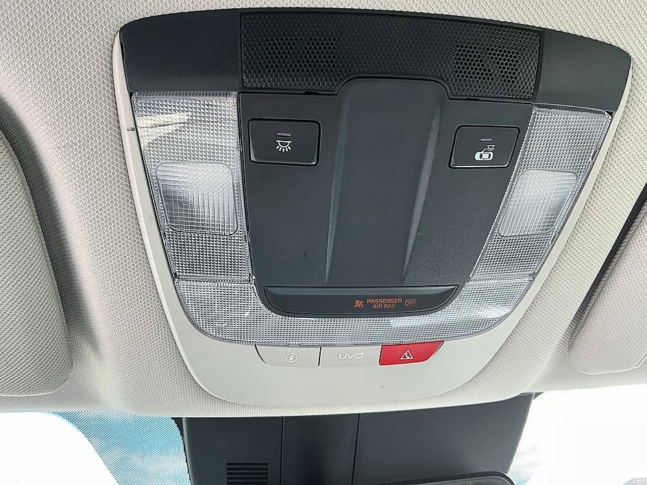 Used 2022 Passion Red Tintcoat Kia S image 22