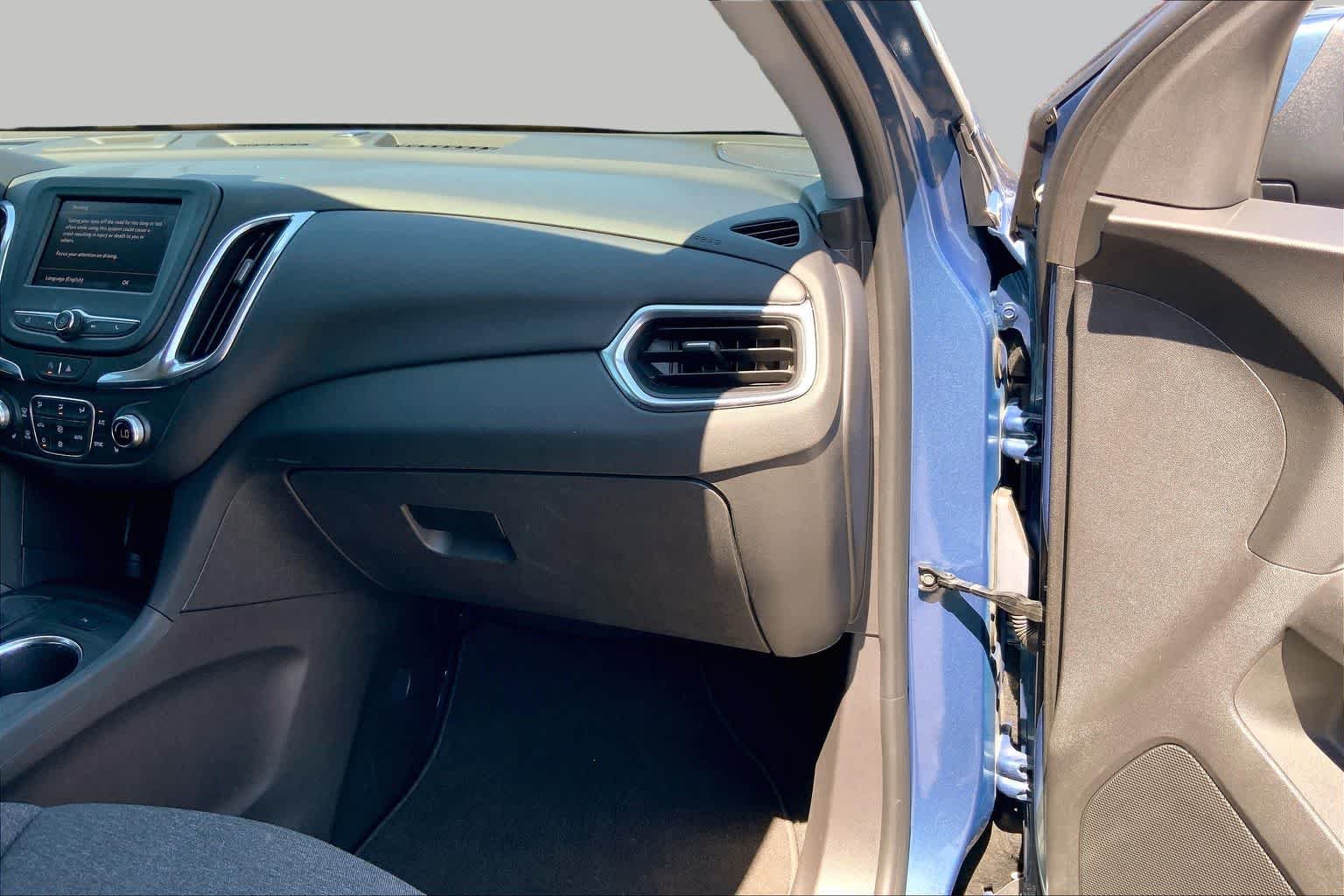 Used 2024 Lakeshore Blue Metallic Chevrolet LT image 18