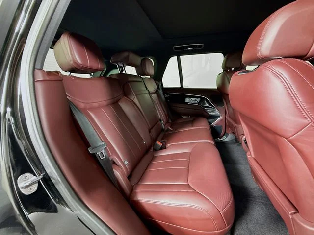 Used 2023 Black Land Rover SE image 29