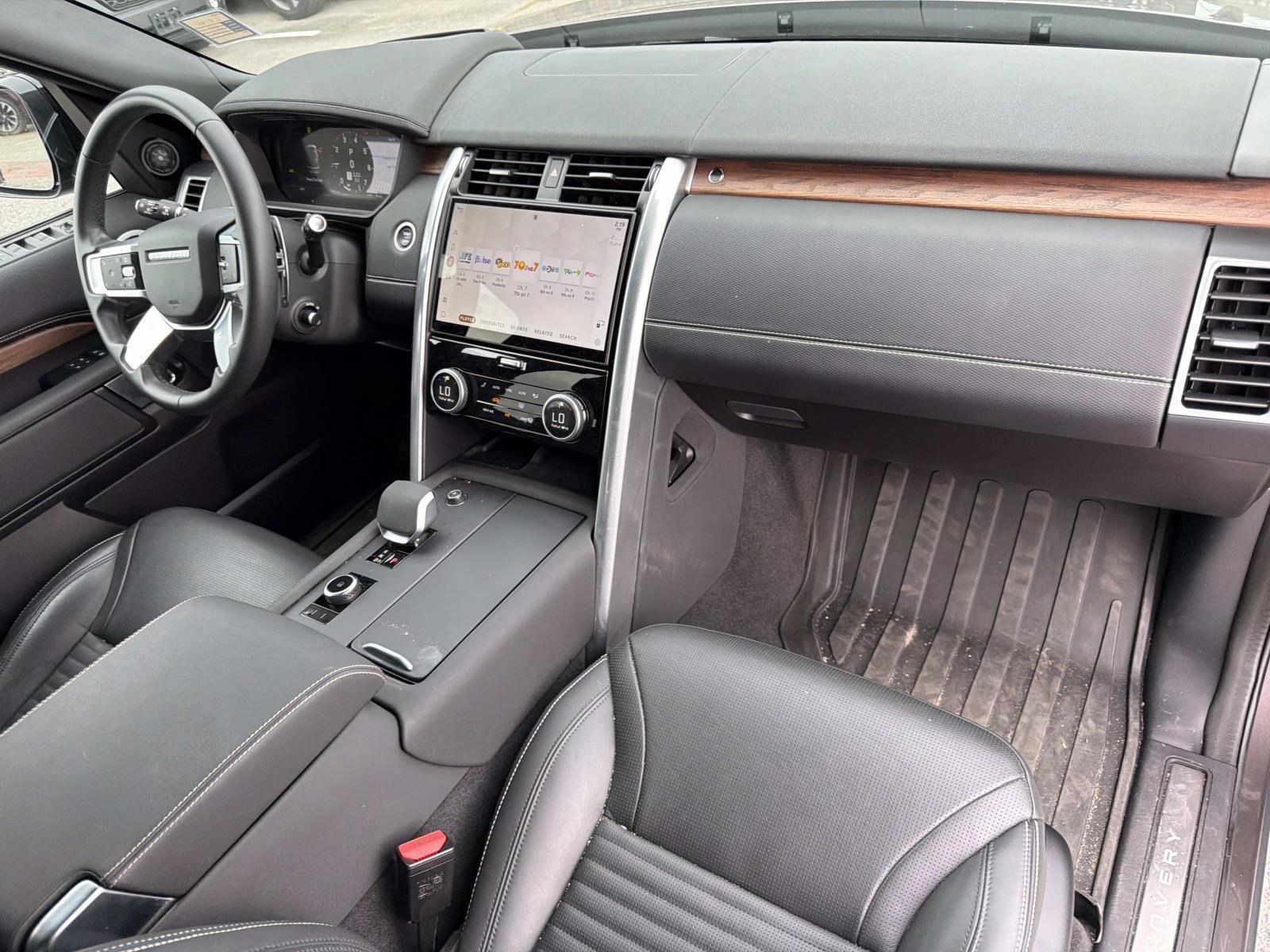 Certified Used 2025 Gray Land Rover Dynamic SE image 13