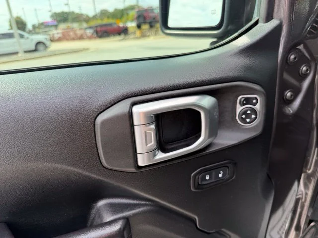 Used 2020 Gray Jeep Unlimited Sport S image 11