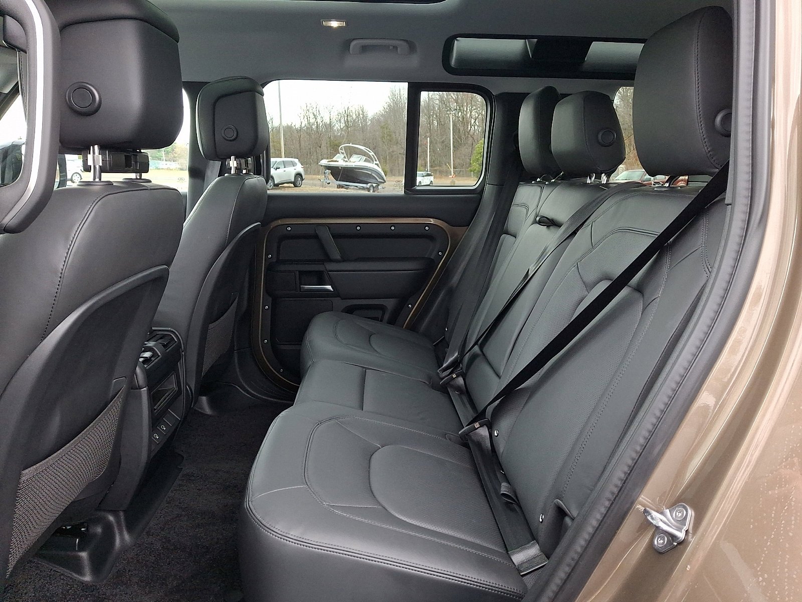 Used 2025 Gondwana Stone Metallic   1Dk Land Rover S image 19