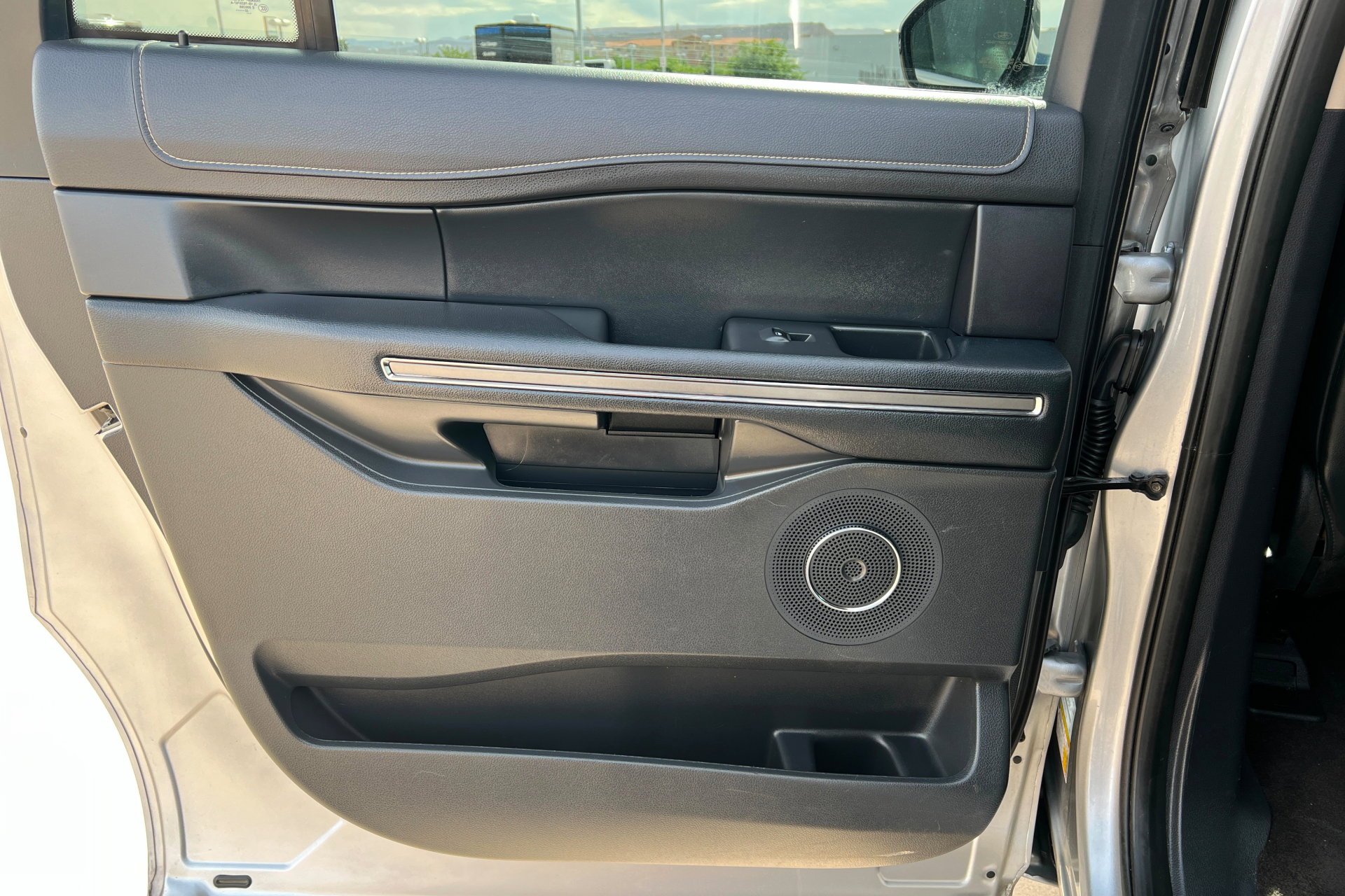 Used 2022 Silver Ford XLT image 19