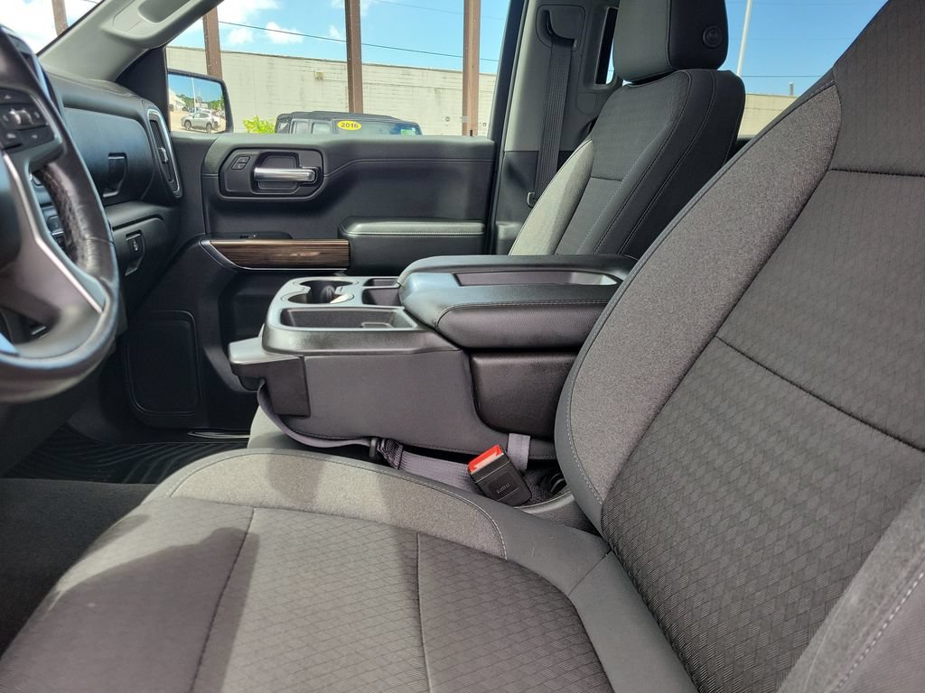 Used 2020 Shadow Gray Metallic Chevrolet LT image 19