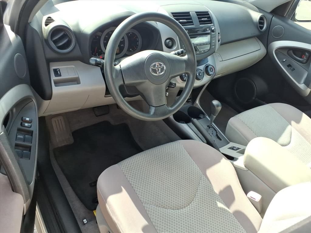 Used 2006 Silver Toyota Base image 16