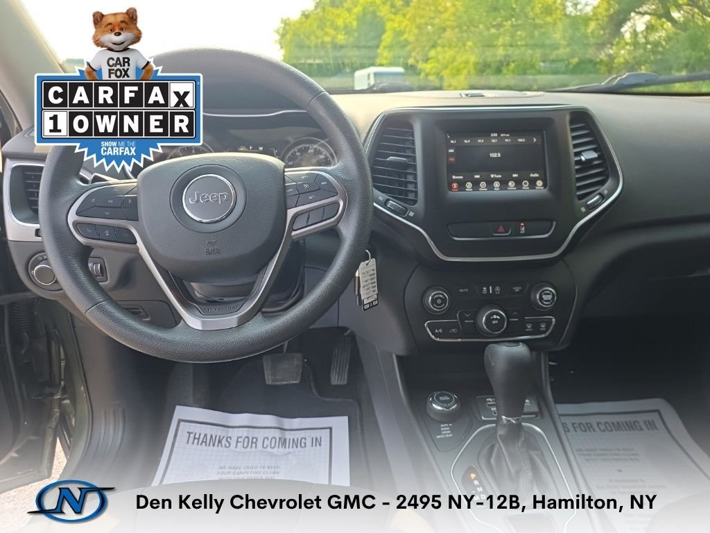 Used 2021 Green Jeep Latitude image 4
