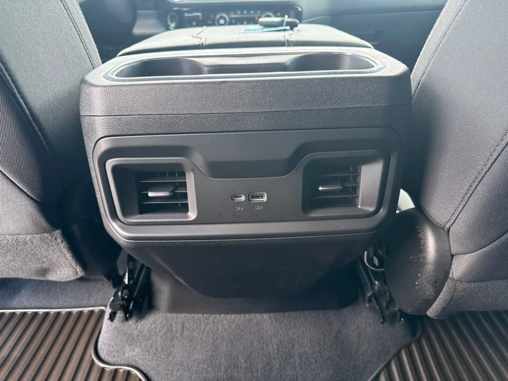 Used 2024 Summit White Chevrolet LT image 13