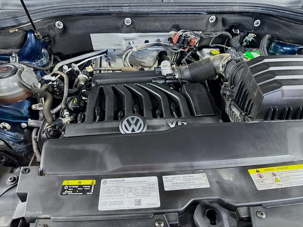 Used 2022 Blue Volkswagen 3.6L V6 SEL Premium R-Line image 39