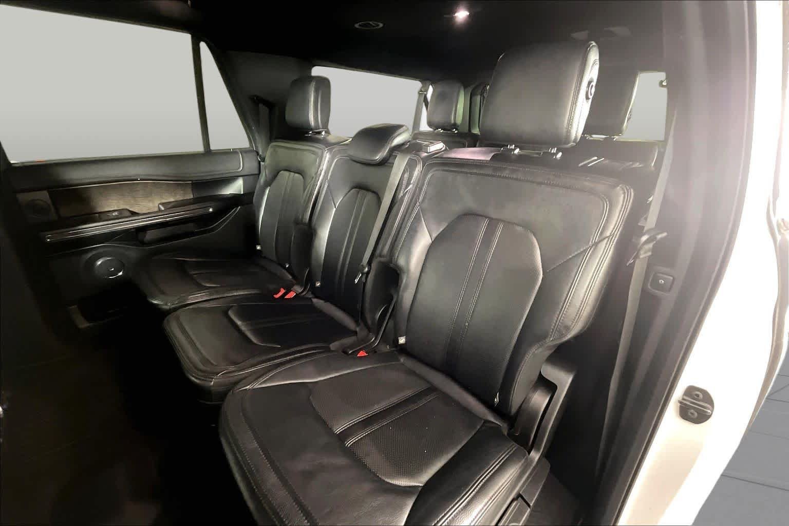 Used 2019 Oxford White Ford Limited image 18