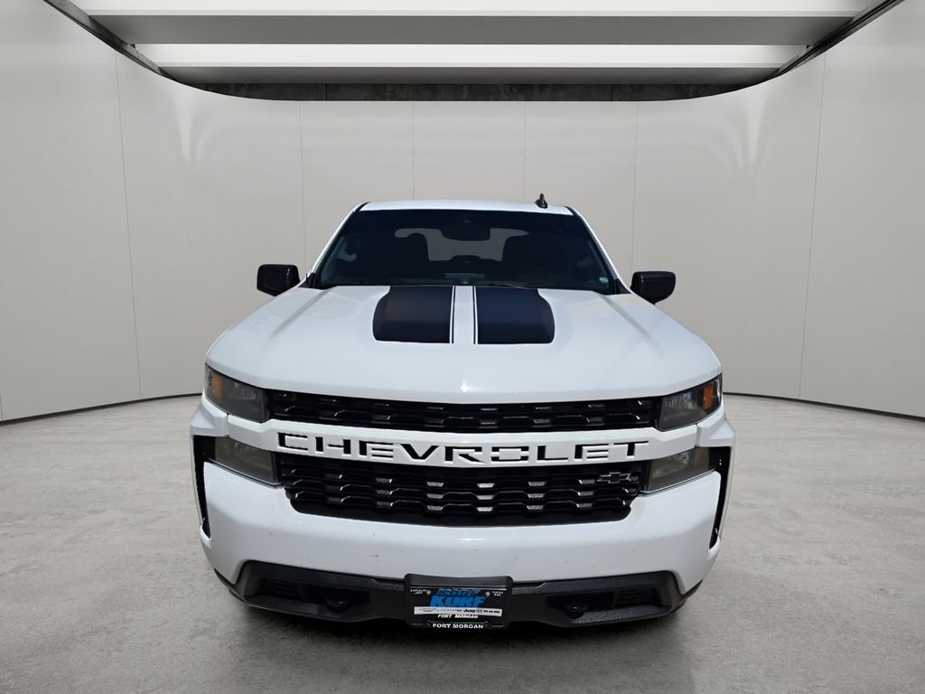Used 2022 White Chevrolet Custom image 8