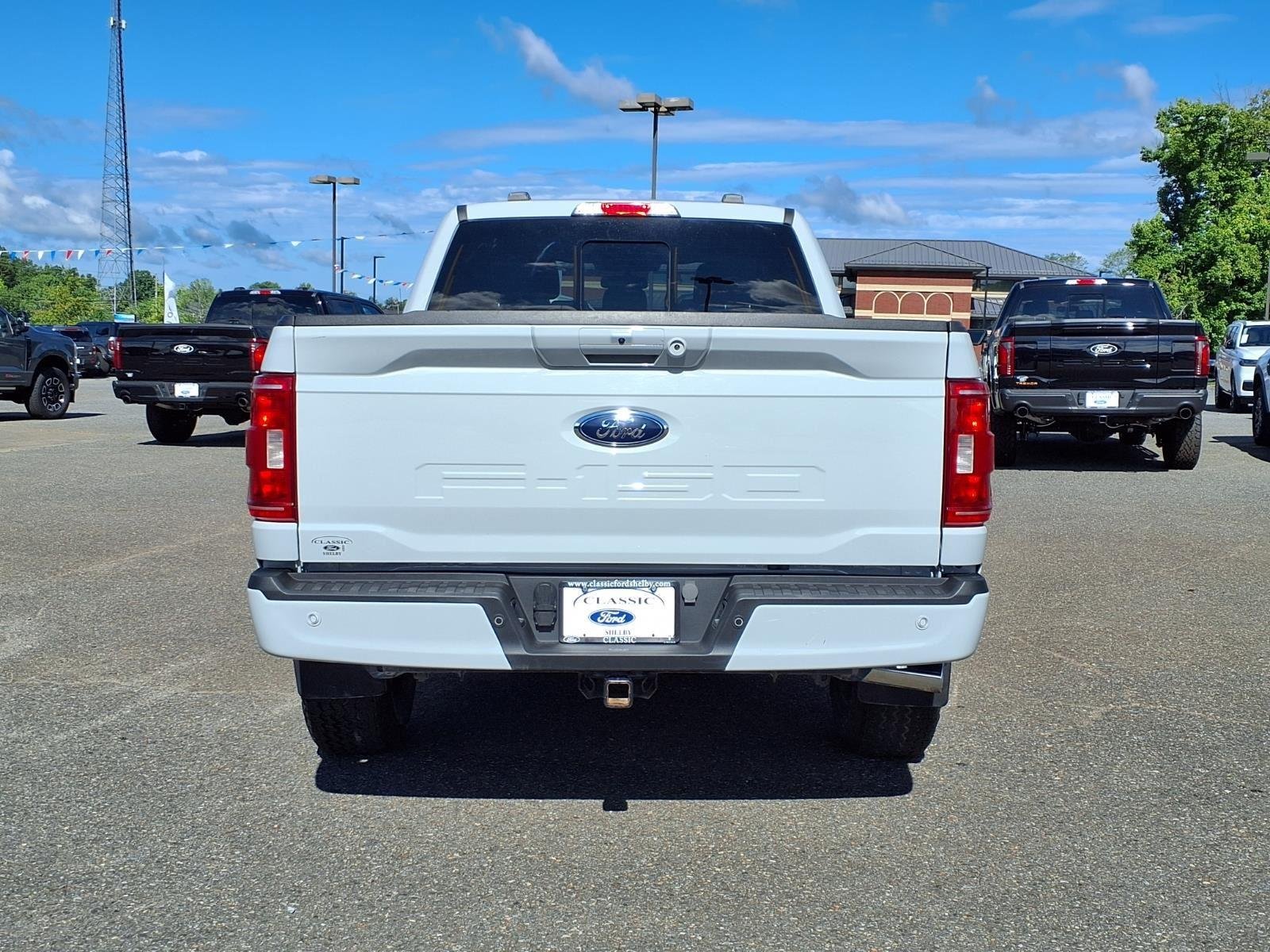 Used 2023 Silver Ford XLT image 9