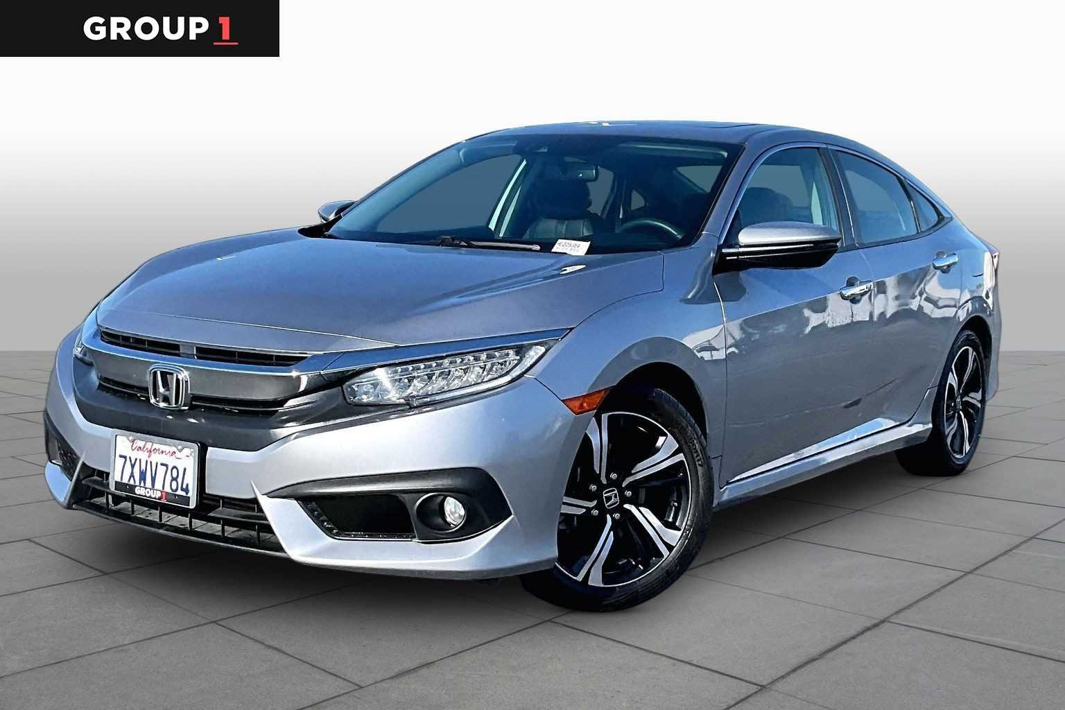 2017 Honda Civic Touring CVT's photo