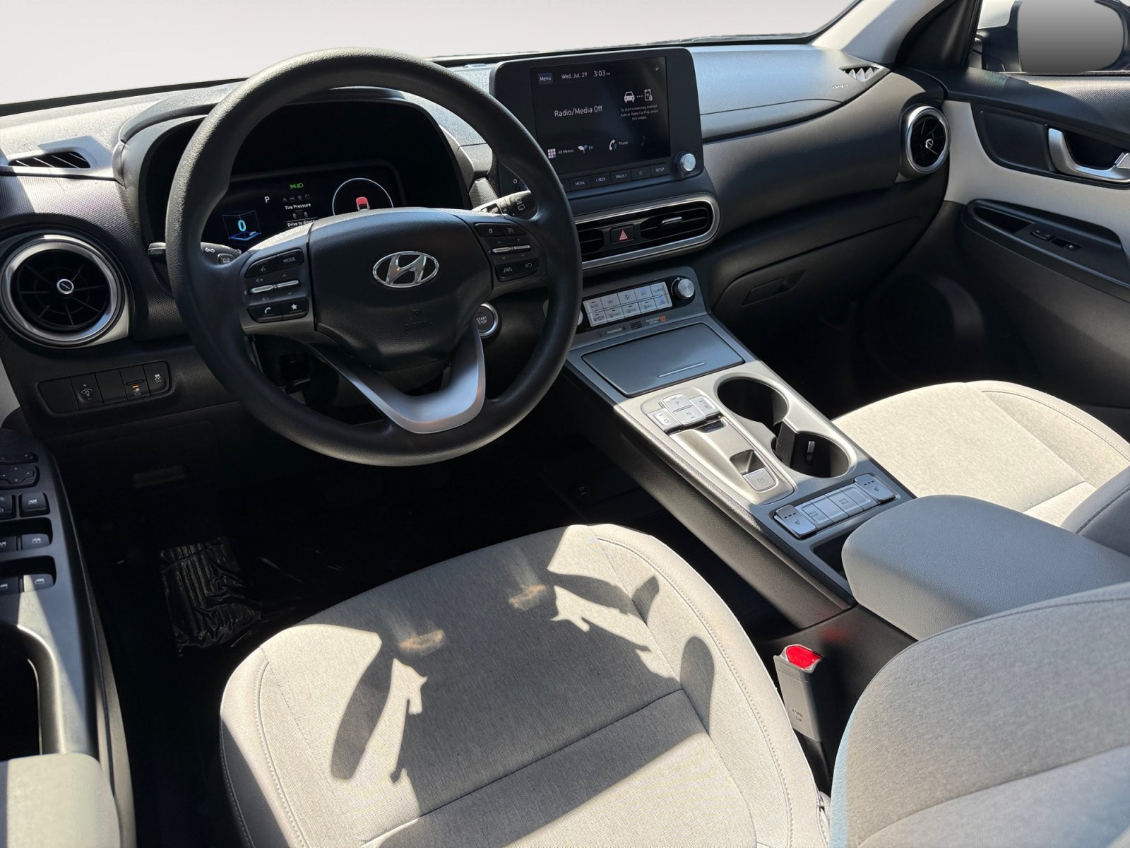 Used 2023 Lunar Hyundai SE image 15