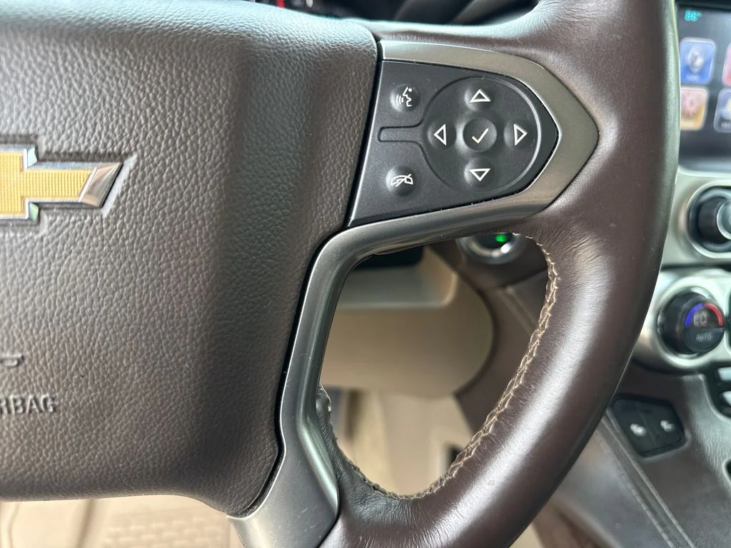 Used 2017 White Chevrolet LT image 18