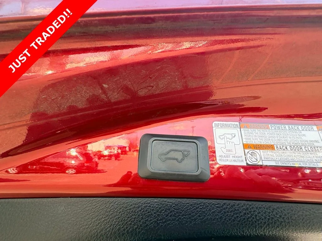 Used 2018 Red Toyota XLE image 7