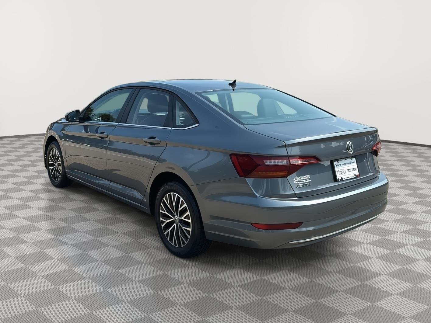 Used 2019 Platinum Gray Metallic Volkswagen SE image 7