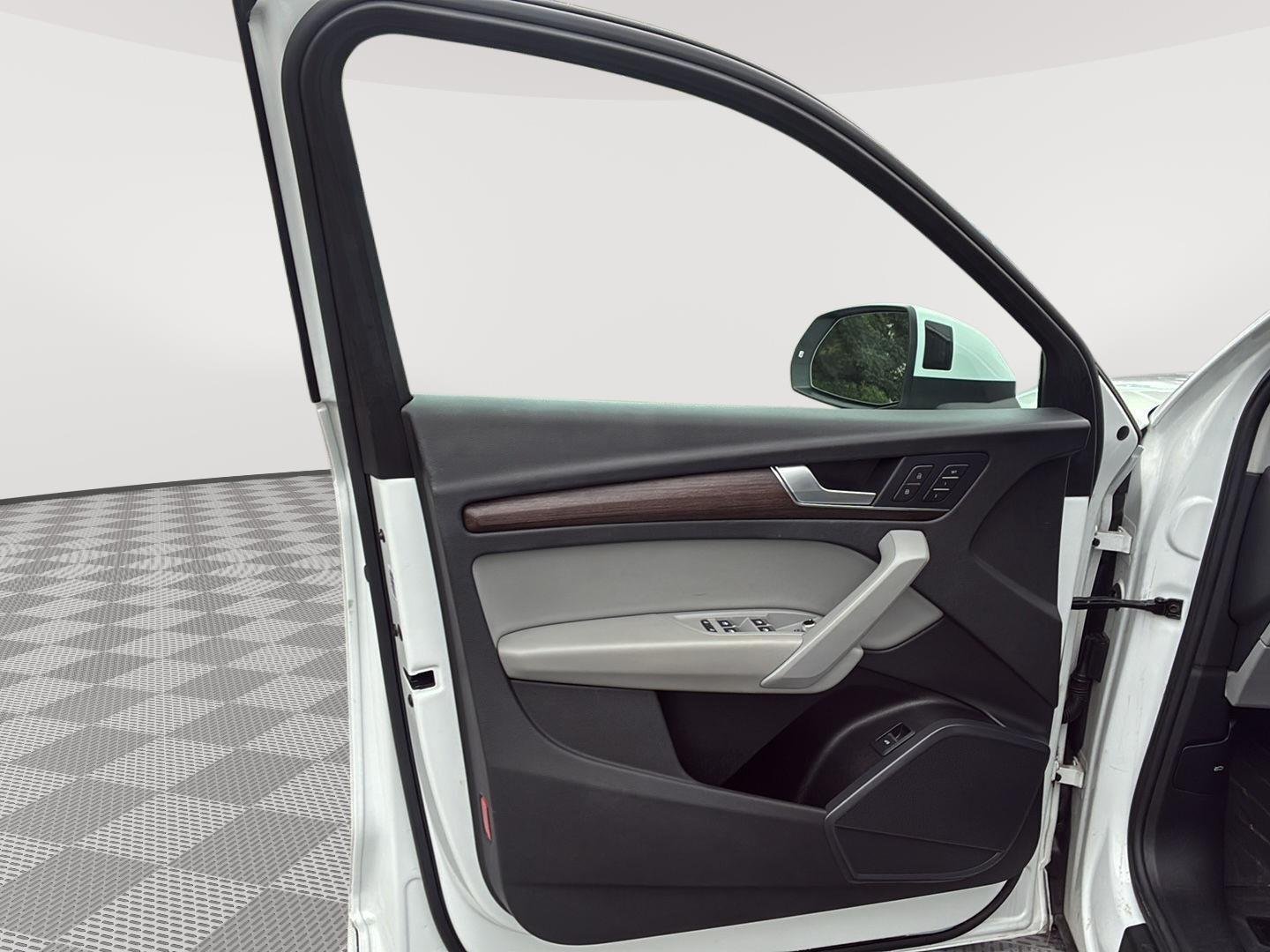 Used 2022 Glacier White Metallic Audi S line Premium image 28