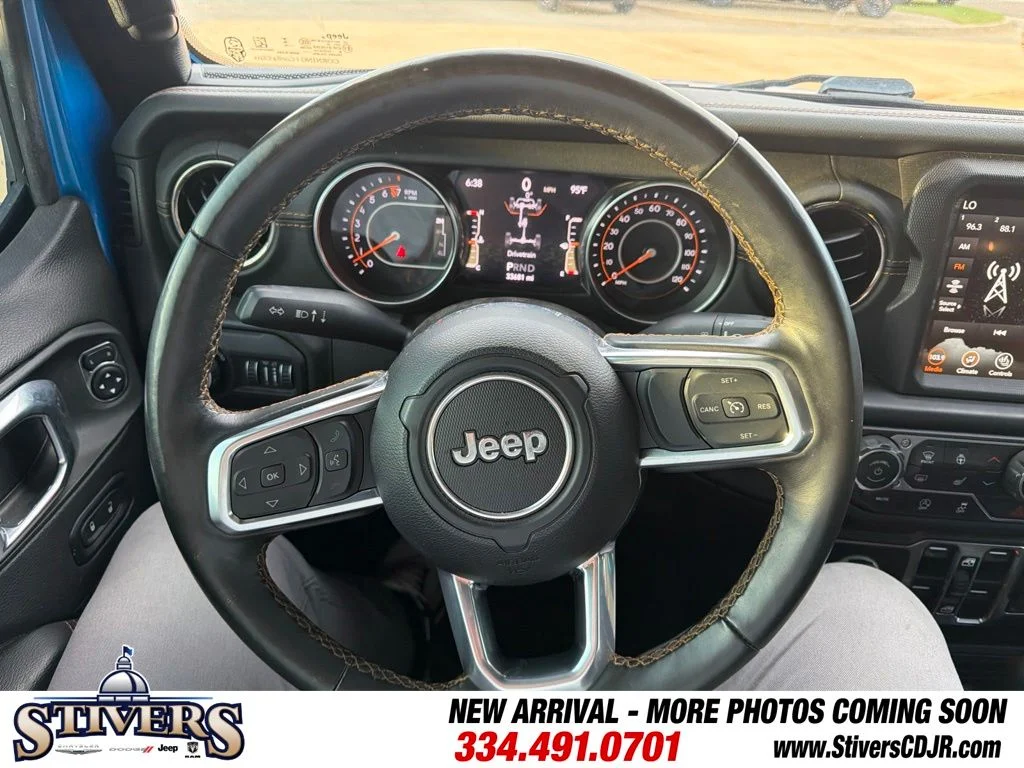 Used 2022 Blue Jeep Overland image 21
