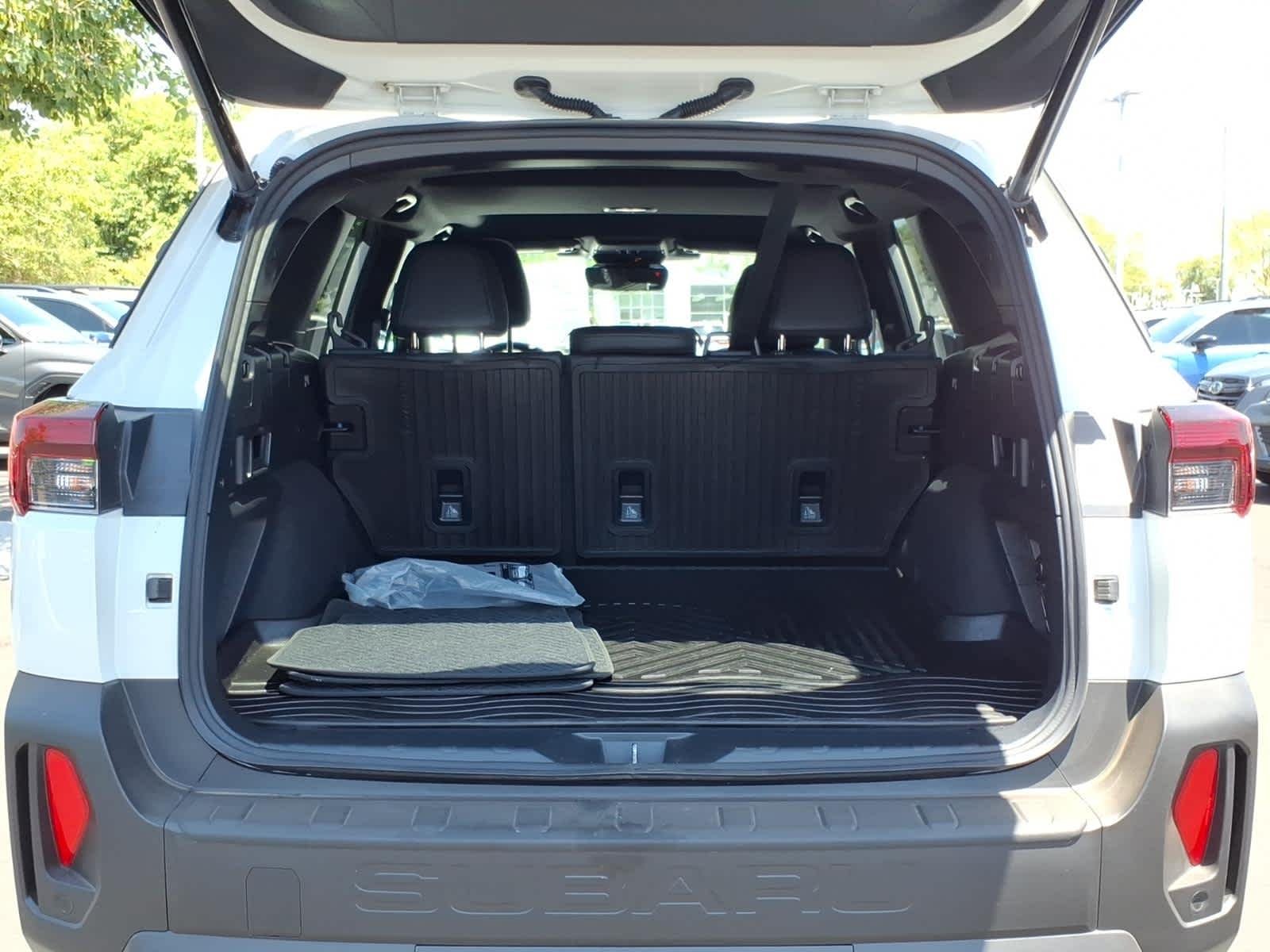Used 2026 Crystal White Pearl Subaru Premium image 15