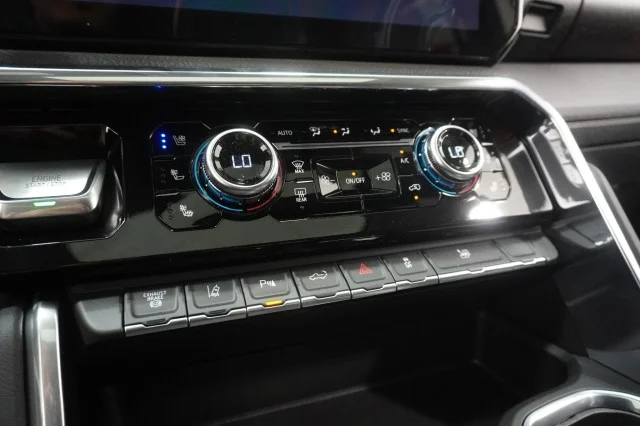 New 2026 Sterling Metallic GMC Denali DRW image 34