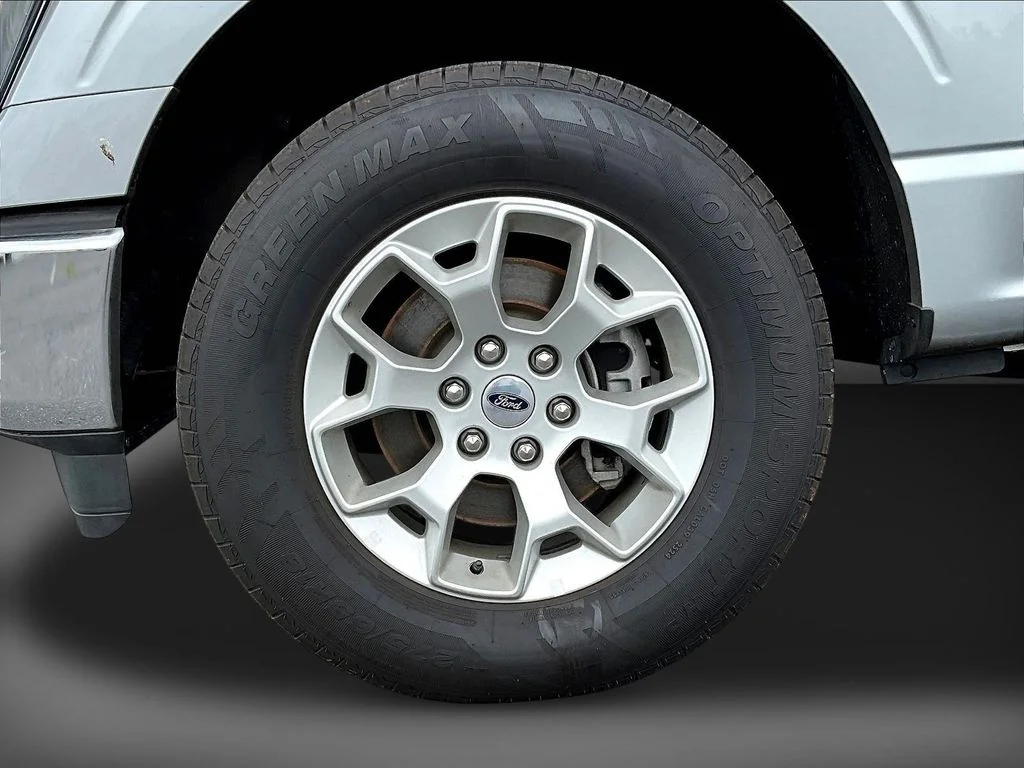 Used 2023 Silver Ford XLT image 33