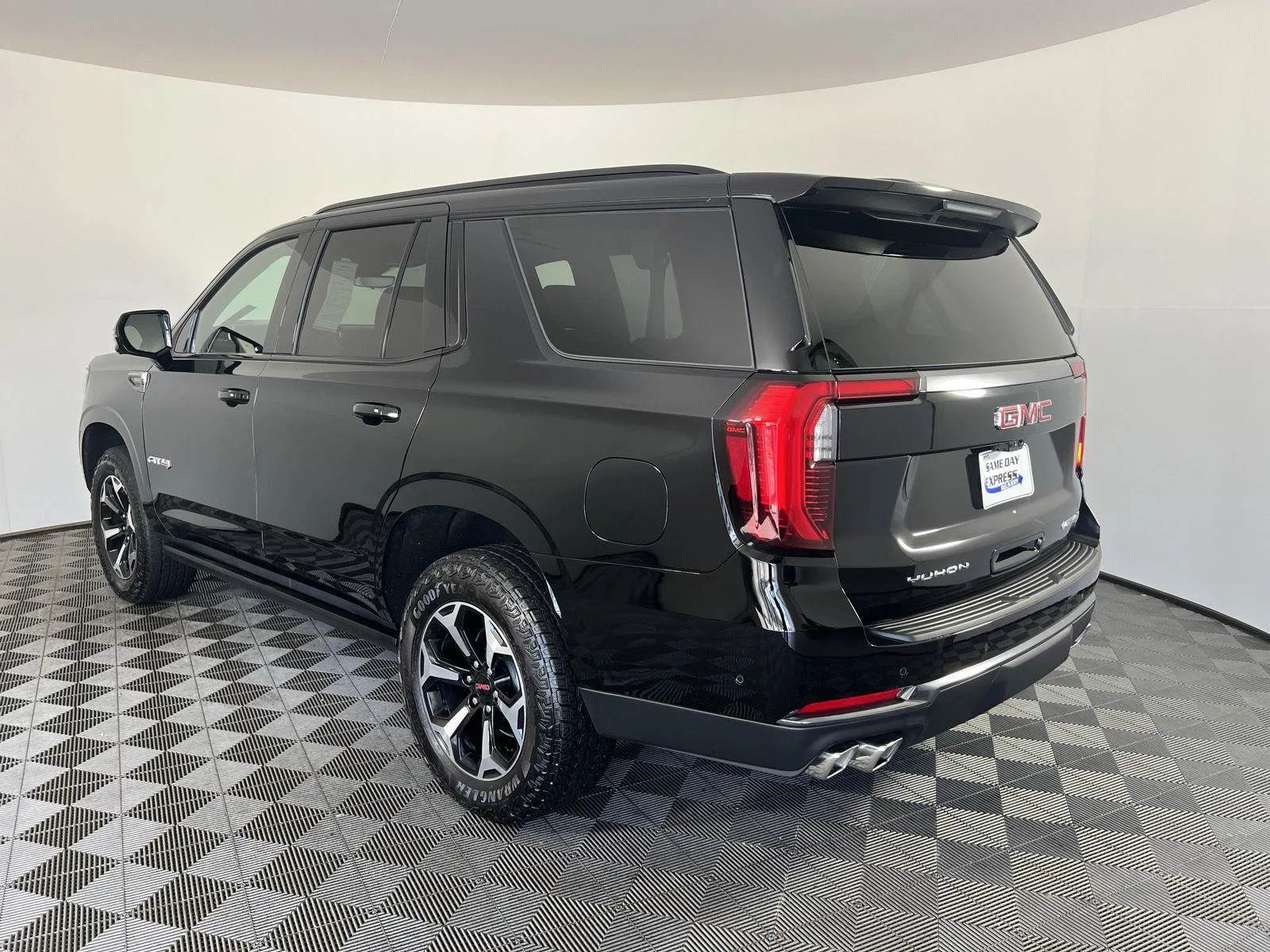 Used 2026 Onyx Black GMC AT4 image 33