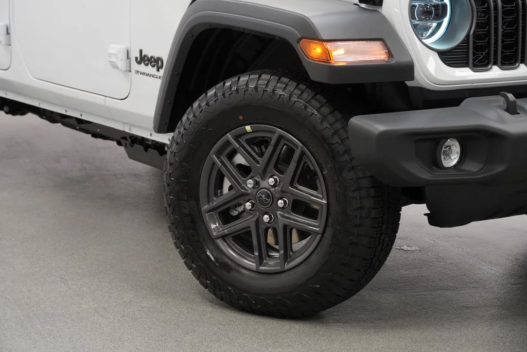 New 2027 Bright White Clear-Coat Paint Jeep Sport S image 4