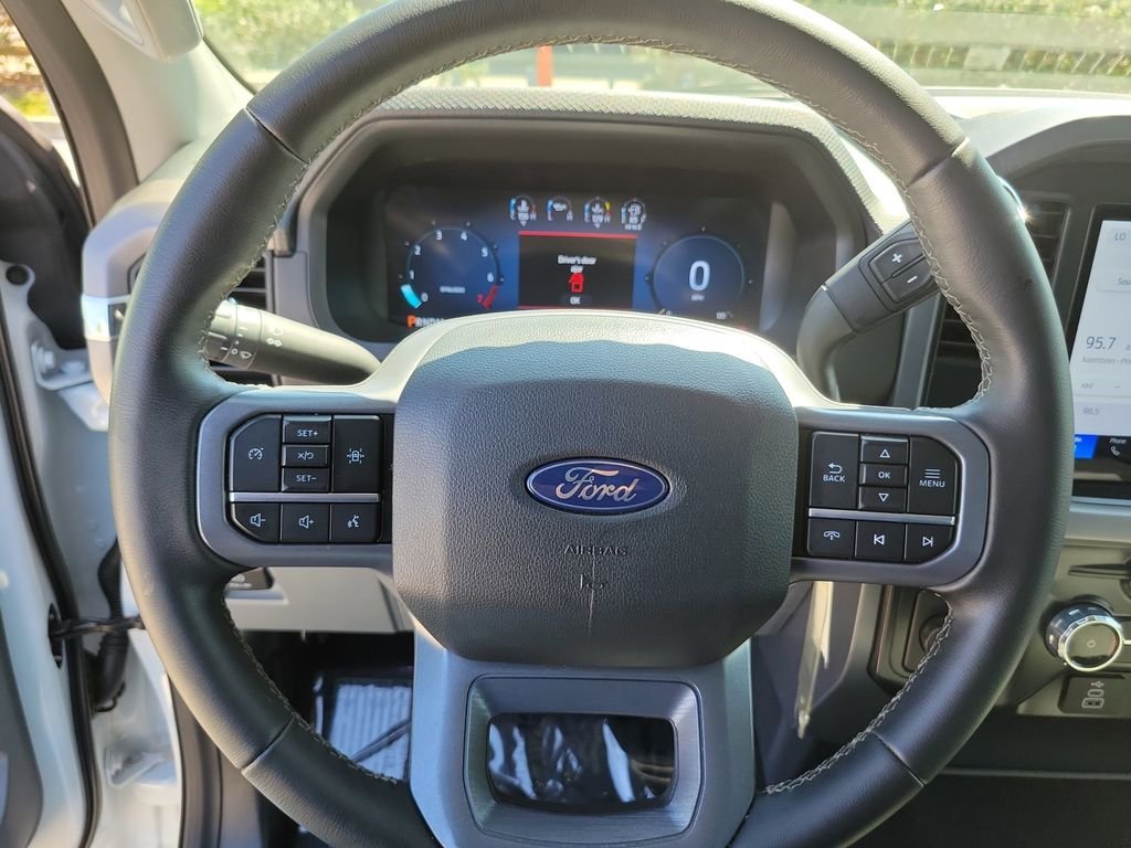 Used 2025 White Ford XLT image 21