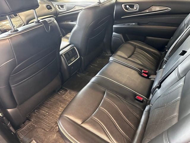 Used 2018 Black INFINITI Base image 12
