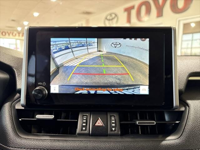 Certified Used 2023 MAGNETIC GRAY MET. Toyota  image 18