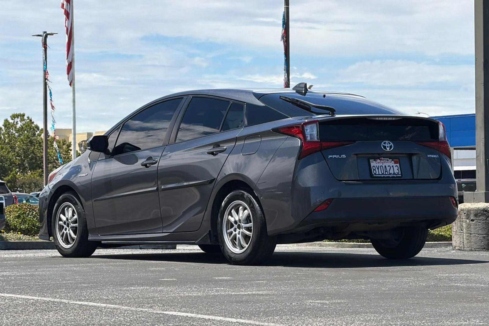 Used 2022 Gray Toyota LE image 7