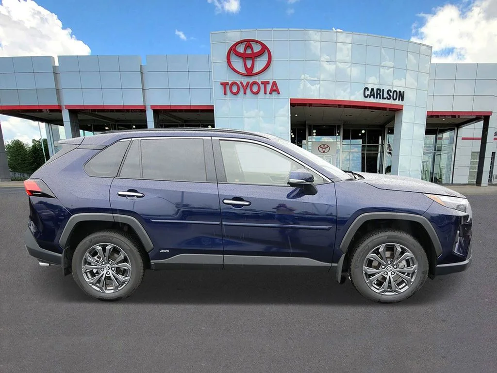 Used 2024  Toyota Limited image 4