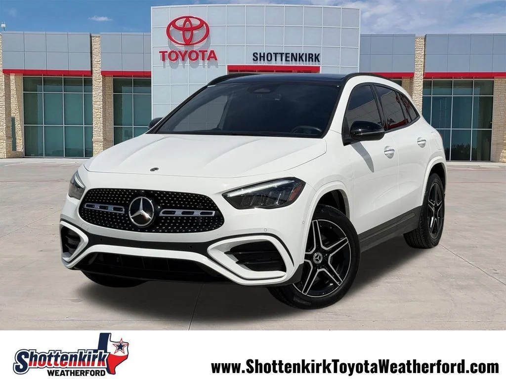 Used 2025  Mercedes-Benz GLA 250 image 1