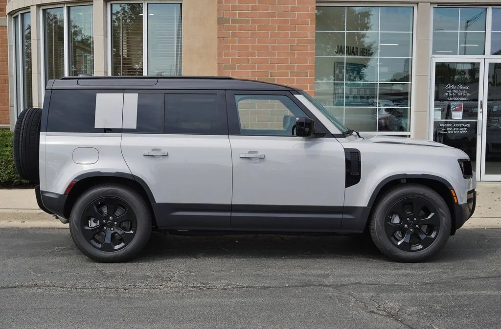 New 2026 Borasco Grey Land Rover S image 7