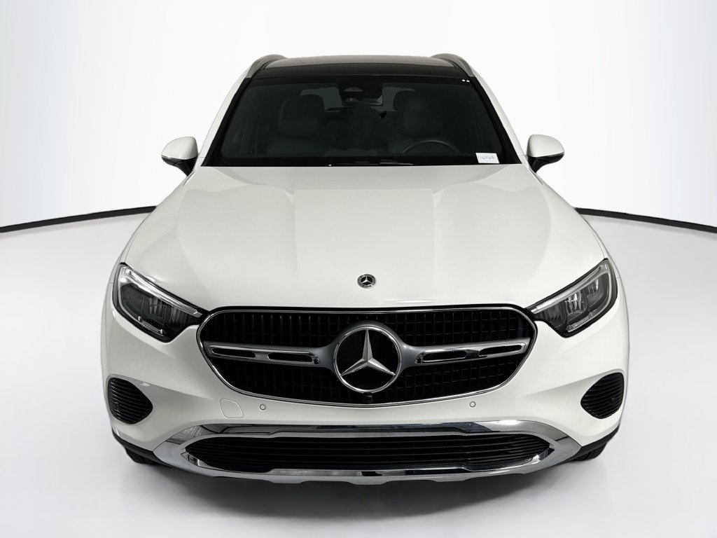 Certified Used 2026 Polar White Mercedes-Benz GLC 300 image 2