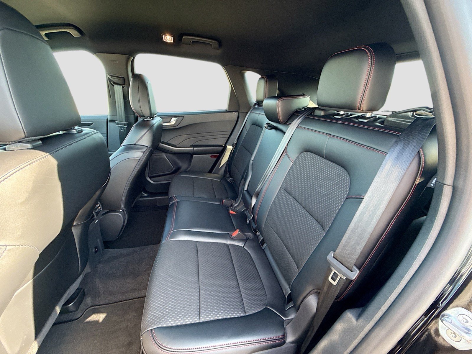 2025 Ford Escape ST-Line Elite - Photo 25