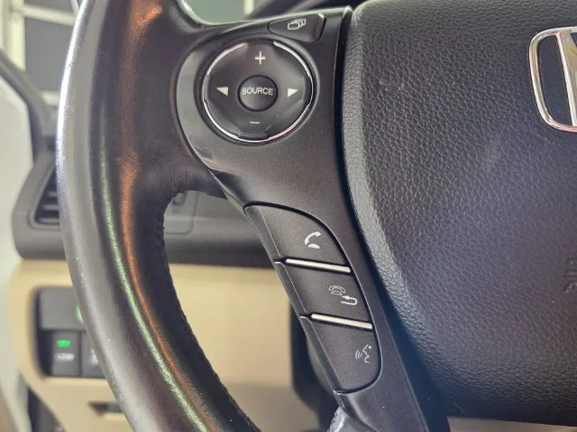 Used 2015 Black Honda EX-L image 26