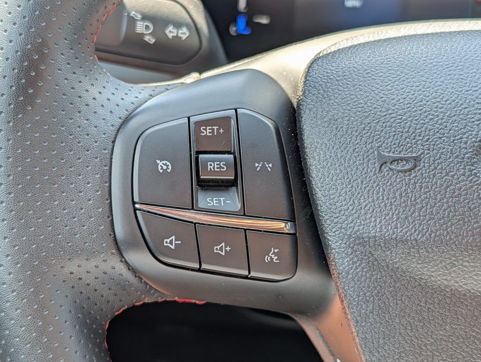 Used 2025 Carbonized Gray Ford ST-Line image 24